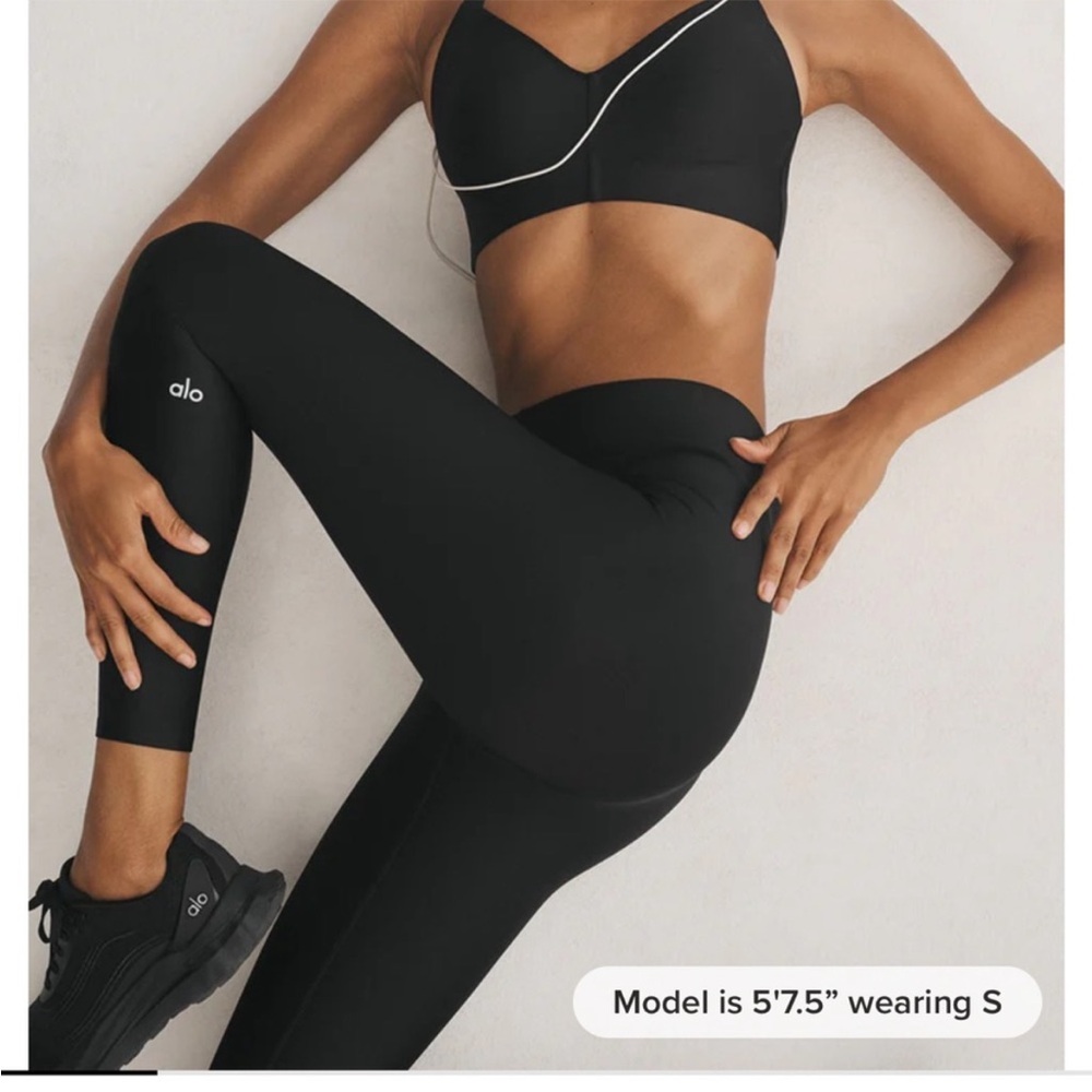 Alo High-Waist Airlift 7/8 Black Leggings XXS great condition